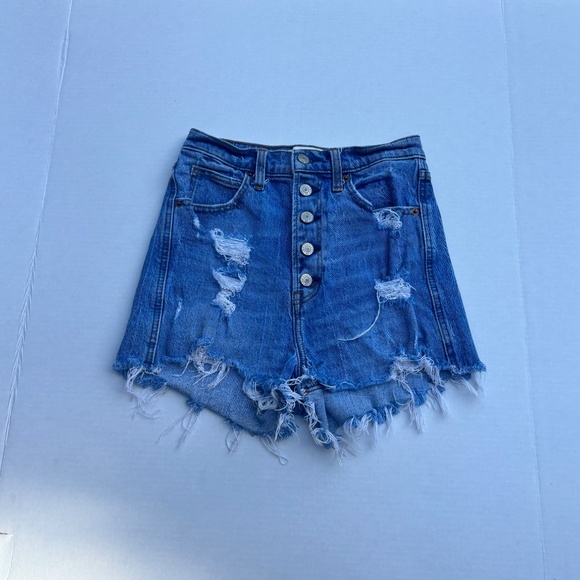 Women’s Abercrombie and Fitch Jean shorts - Picture 7 of 7
